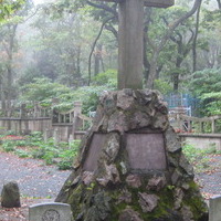 isitt_russia_cemetery_155