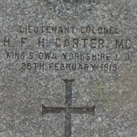 isitt_russia_cemetery_35