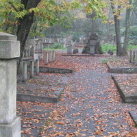 isitt_russia_cemetery_75