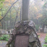 isitt_russia_cemetery_90
